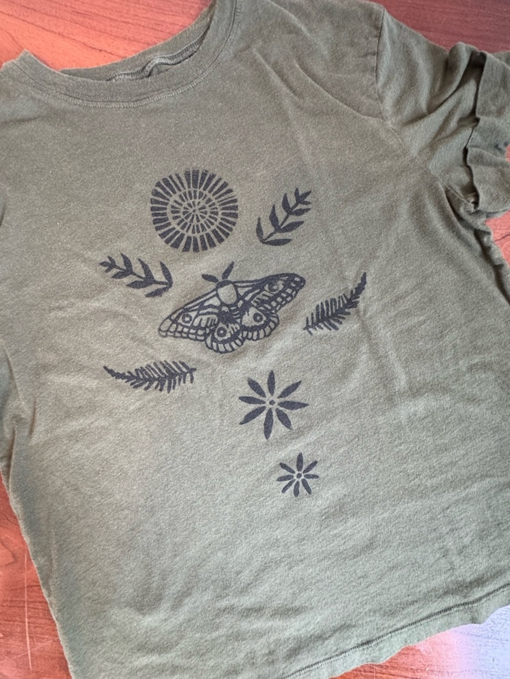 Hand Printed a new day Olive Green Short Sleeve Tee with Black Moth 🍃 Size S - Picture 2 of 6